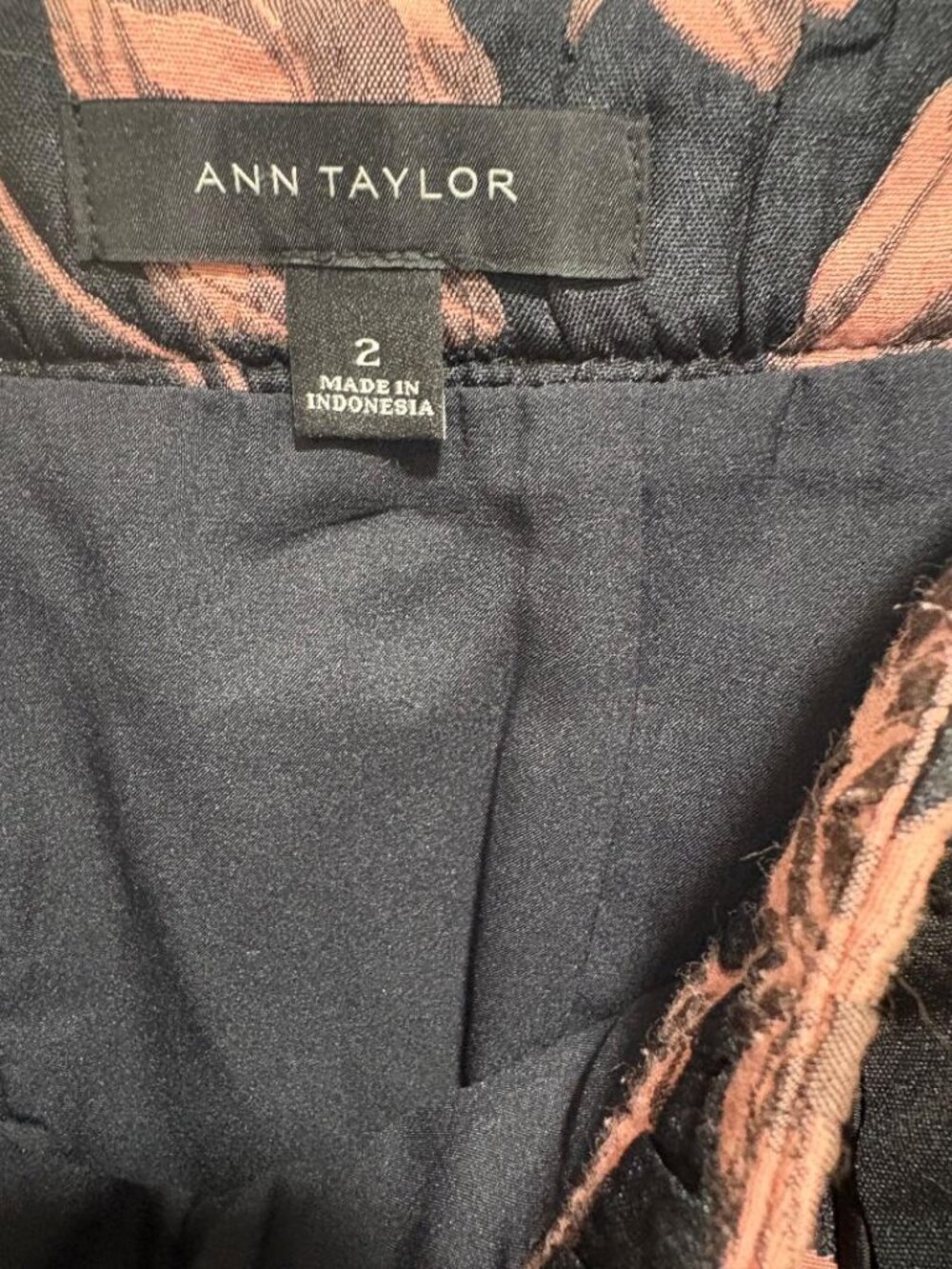 Ann Taylor pink/navy blue skirt size 2 - Picture 3 of 4